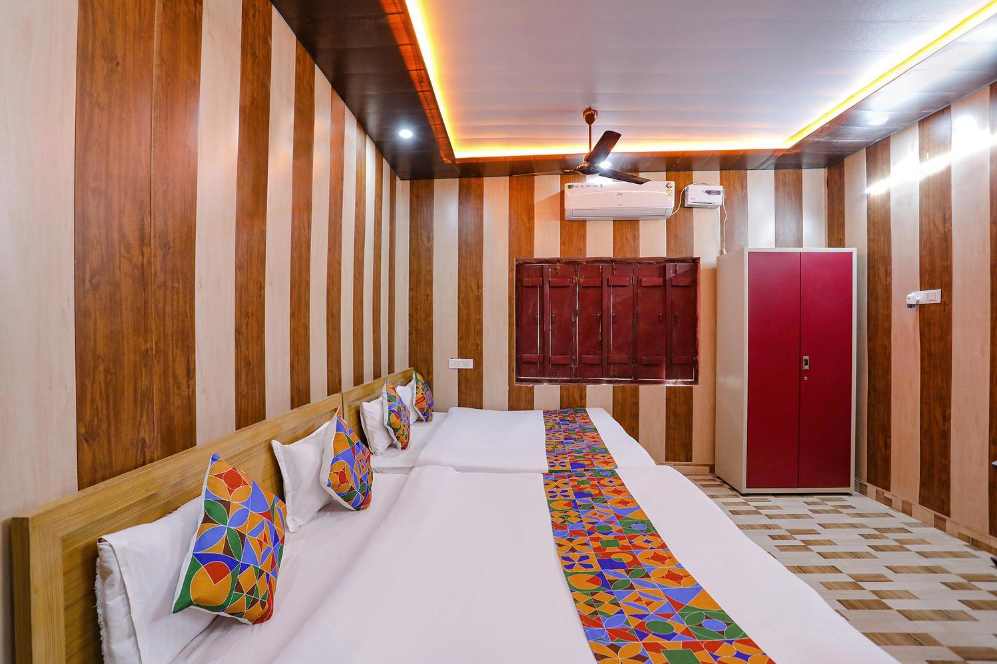 Fabexpress Shree Ram Aadhar 900 Mtr From Ram Mandir Hotell Ayodhya Exteriör bild