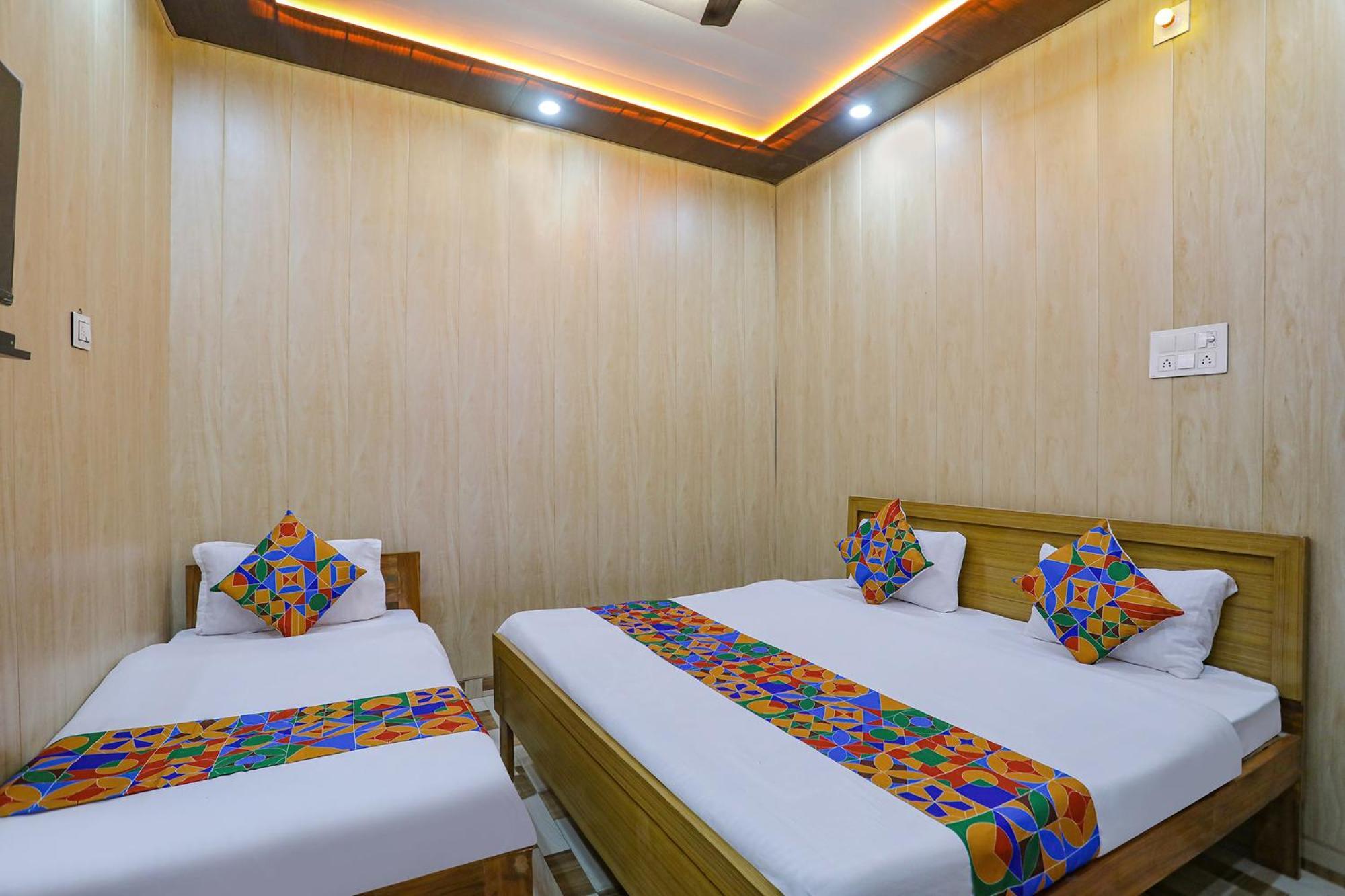 Fabexpress Shree Ram Aadhar 900 Mtr From Ram Mandir Hotell Ayodhya Exteriör bild