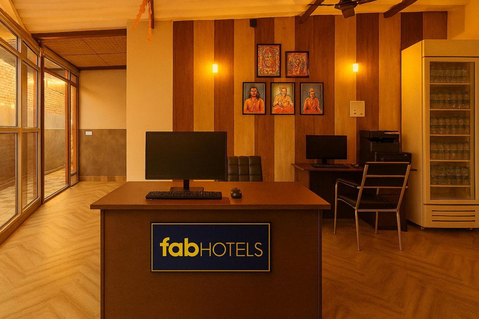 Fabexpress Shree Ram Aadhar 900 Mtr From Ram Mandir Hotell Ayodhya Exteriör bild